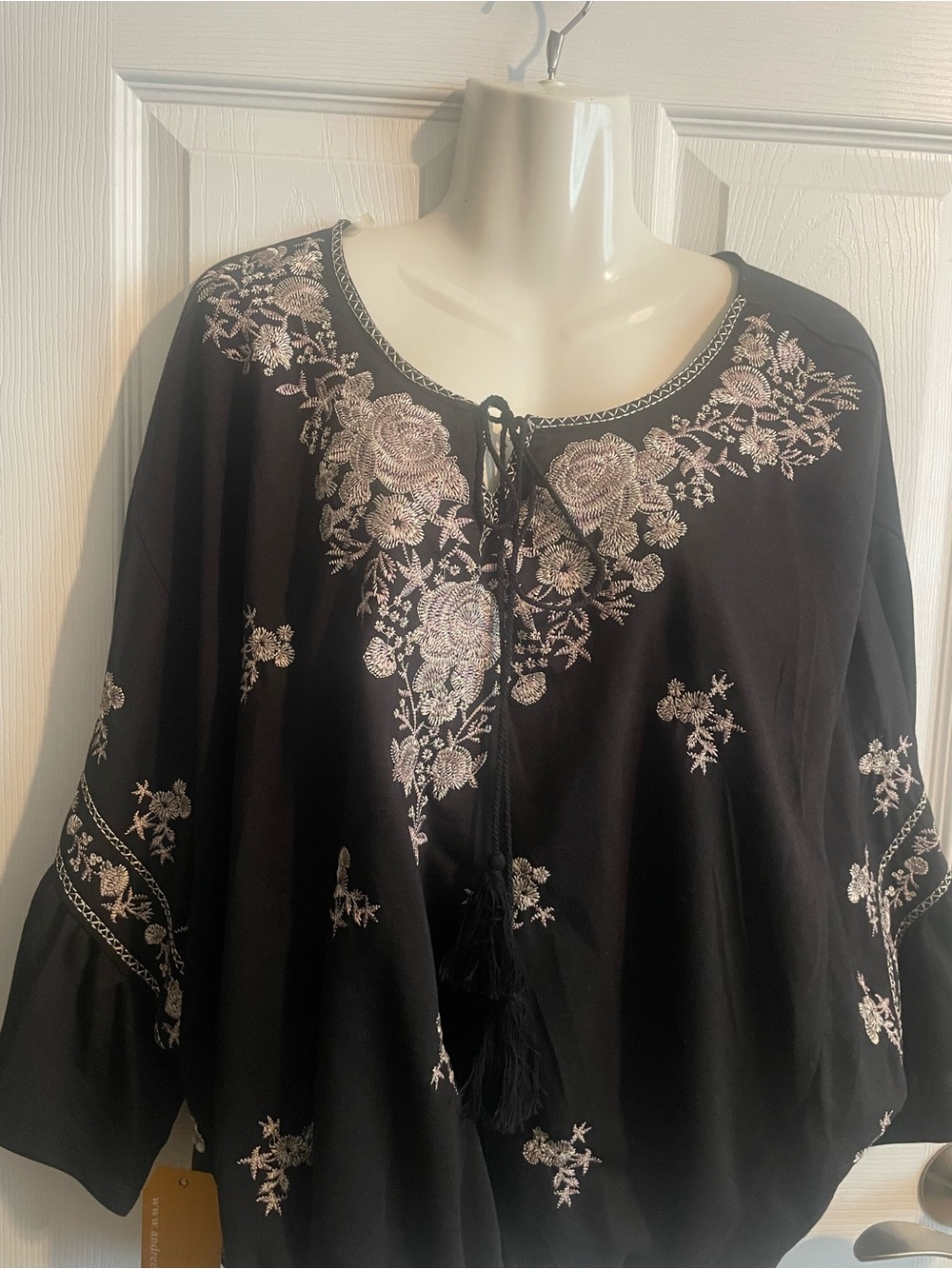 NWT Andreeby Unit Black Embroidered Peasant Blouse with Pink Floral